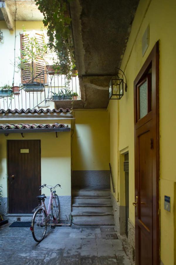 Canal View Historical Apartment Milaan Buitenkant foto